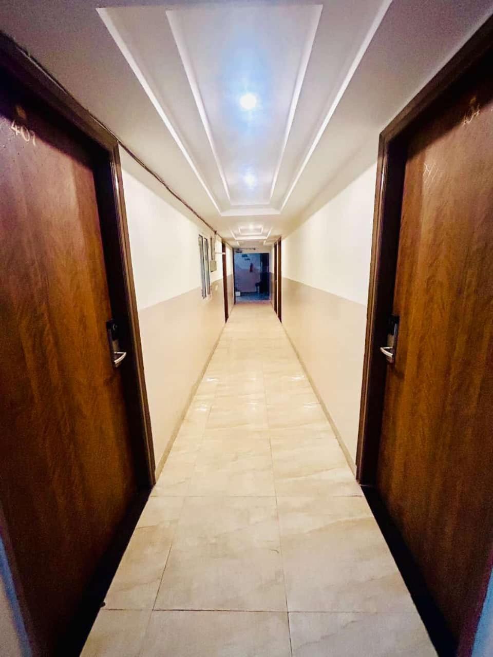 Hotel Airport City Нью-Дели Экстерьер фото